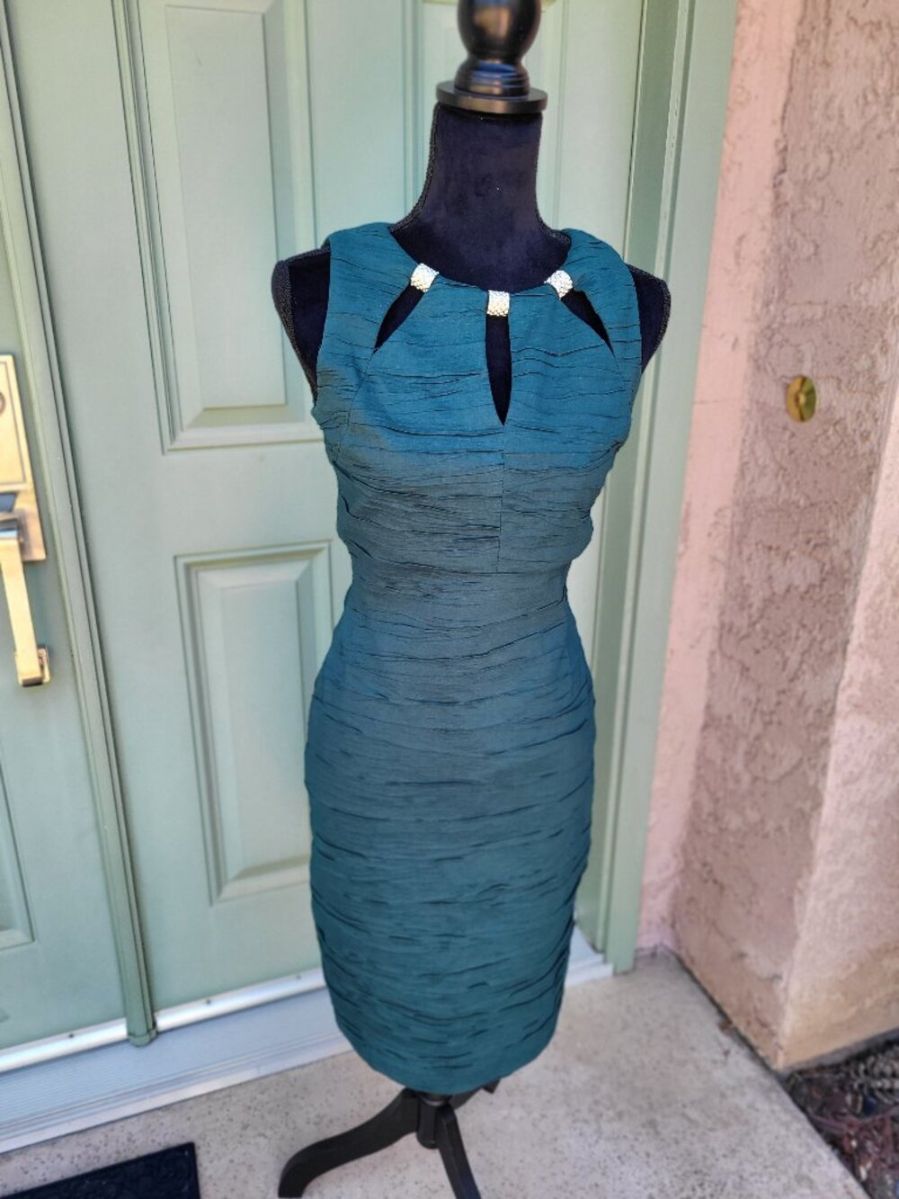 Eliza J Emerald Cocktail Dress with Rhinestone Embellished Neckline - Size 8